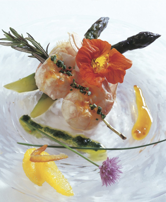 recette : Brochette de langoustines fleurie au zeste d'orange confite
