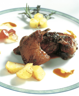 Pigeonneau caramélisé servi avec ses fruits confits | Confiserie Florian