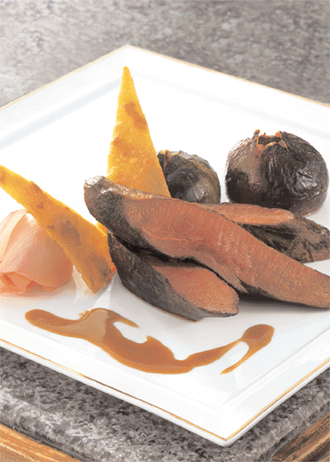 Recette : Aiguillettes de canard poêlées, confit de pétales de rose